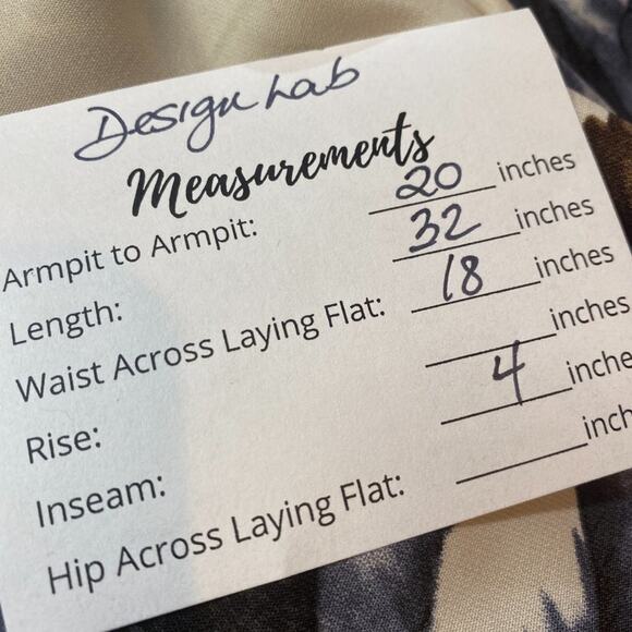 Design Lab Floral Romper Cream Blue Size L Shorts Lace V Neck Half Sleeve - Picture 4 of 10